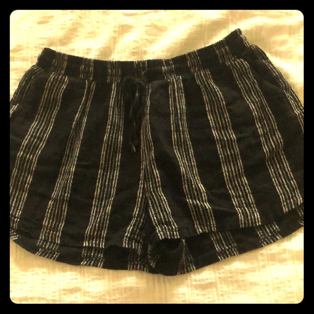 Universal Threads shorts